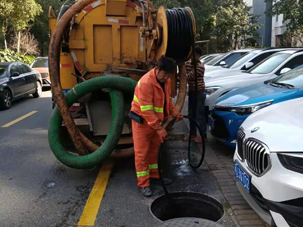 白朗排污管道清淤