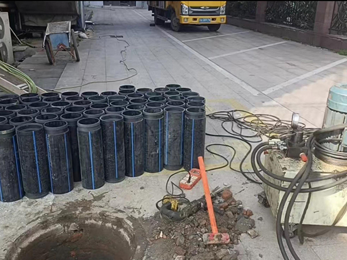 白朗PE置换管厂家 DN315置换管 非开挖管短管置换